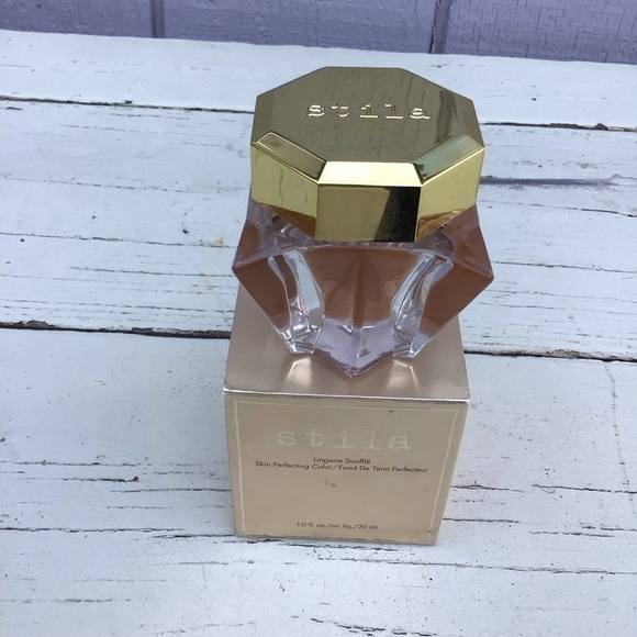 Stila Lingerie Soufflé Skin Perfecting Color Foundation. Shade 6.0 - Picture 1 of 7